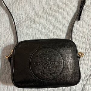 EUC PEBBLED LEATHER COACH CROSSBODY 9x7